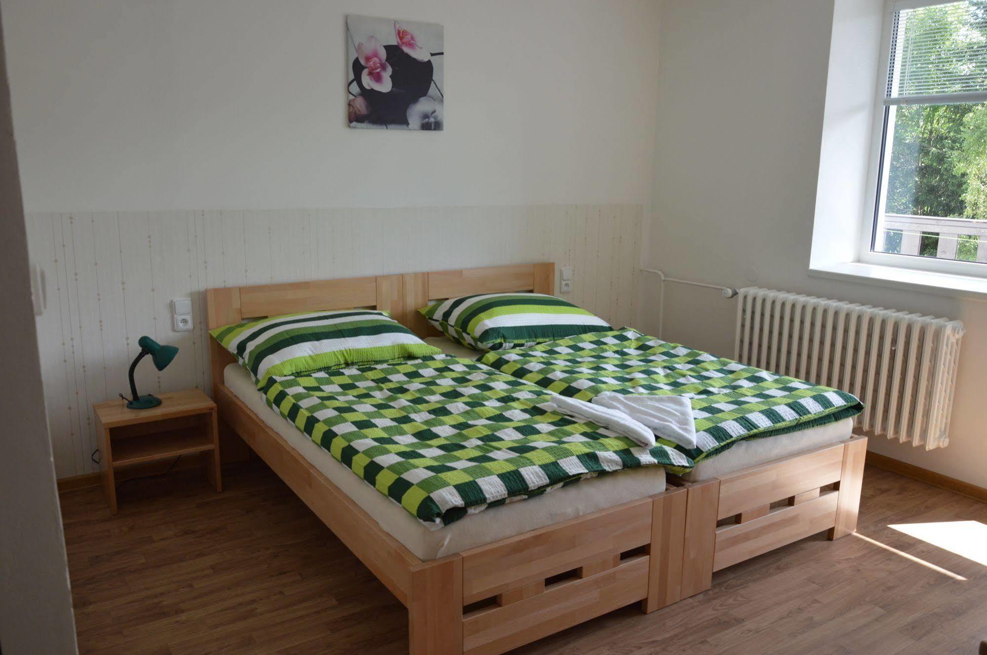 Penzion Havelka Apartmany Zelezna Ruda Bagian luar foto